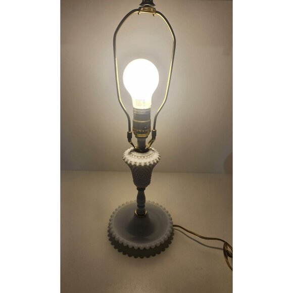 Hobnail Milk Glass Mid-Century Vintage Tiered Lamp, Tested & Works - Picture 7 of 11
